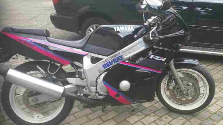 Yamaha FZR