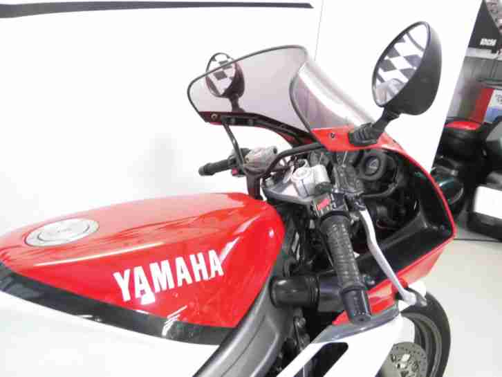 Yamaha FZR 600