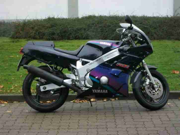 Yamaha FZR 600