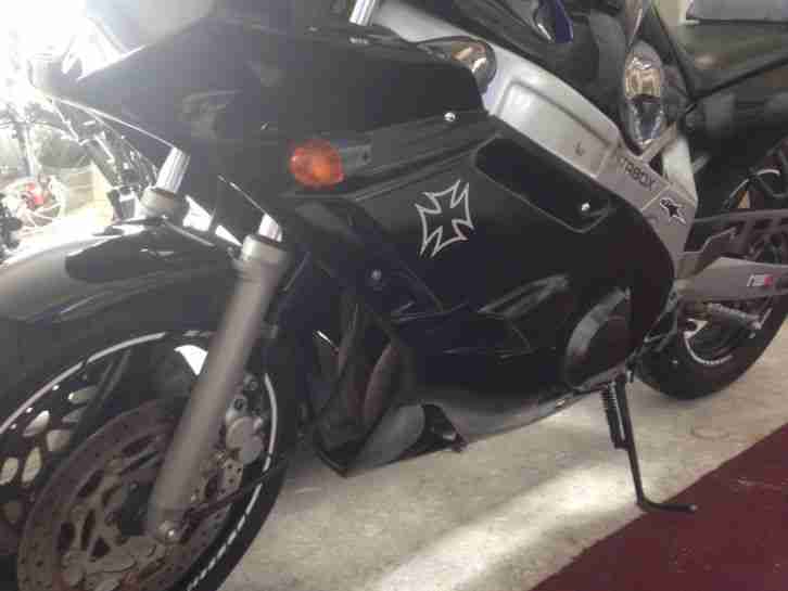 Yamaha FZR 600 3HE