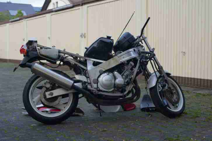 Yamaha FZR 600 3HH ähnlich 3HE