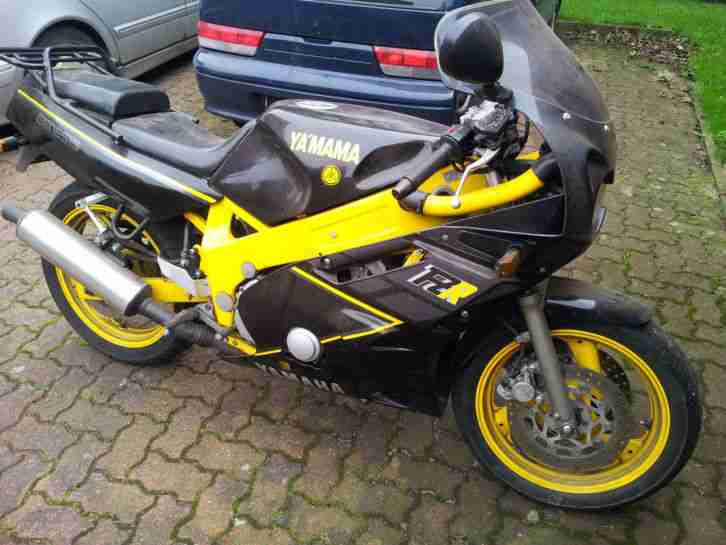 Yamaha FZR 600