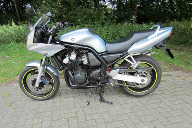 FZR 600, Bj. 2003, Tüv 2016, 34.000