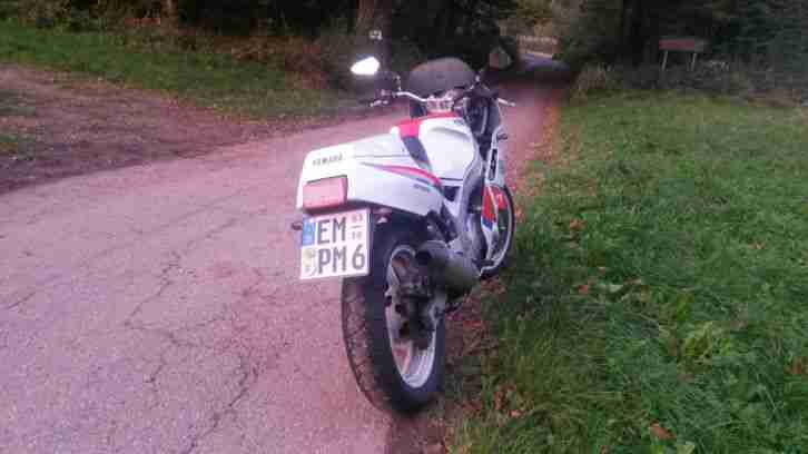 Yamaha FZR 600 Genesis Deltabox in gutem Zustand