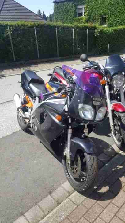 Yamaha FZR 600 R