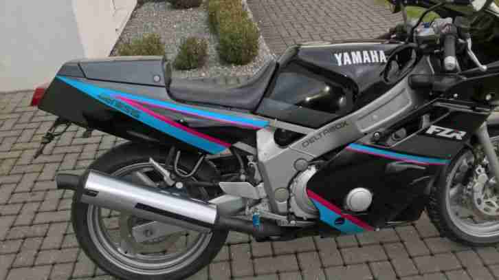 Yamaha FZR600