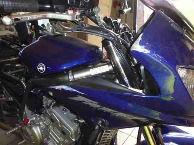 Yamaha FZS 1000 Fazer EZ: 03/2002 Unfall-Fzg.