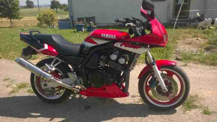 Yamaha FZS 600