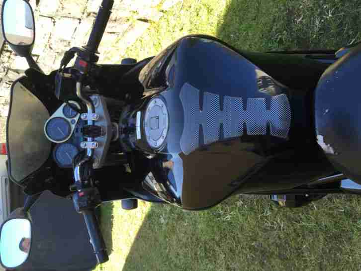 Yamaha FZS 600