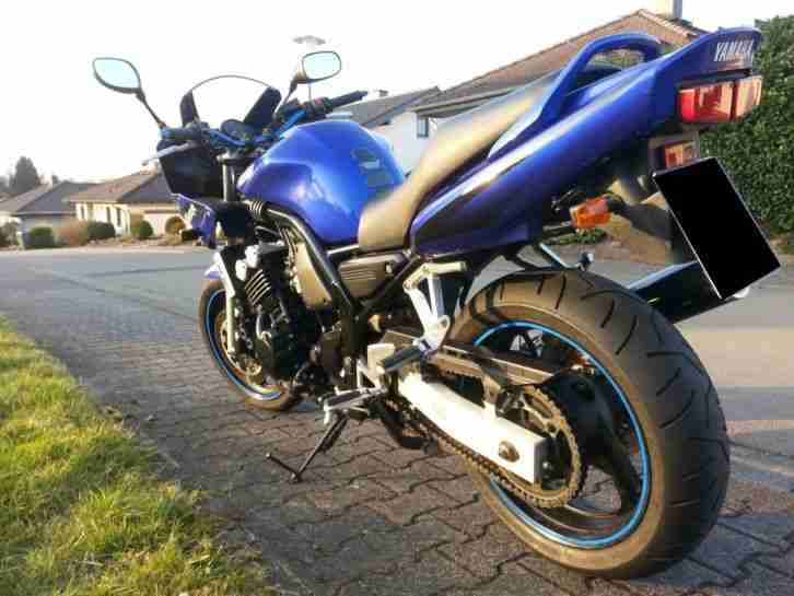 Yamaha FZS 600 FAZER