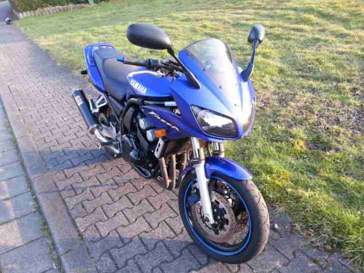 Yamaha FZS 600 FAZER