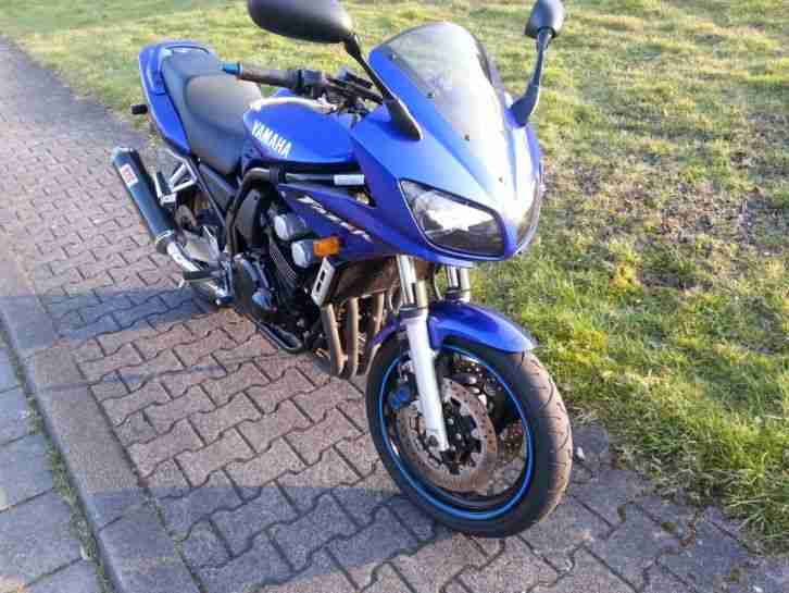 Yamaha FZS 600 FAZER