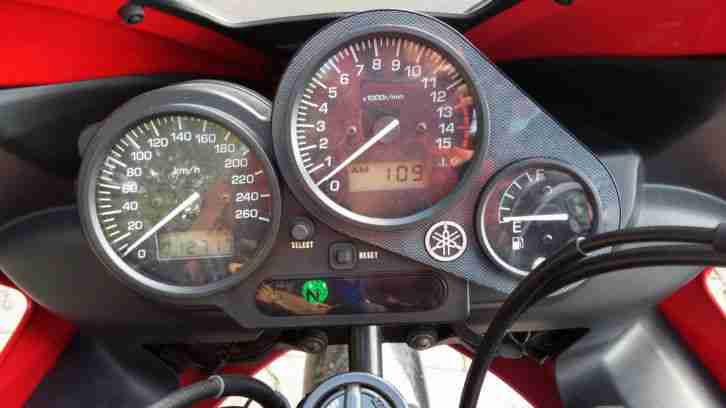 Yamaha FZS 600 Fazer 12.717km