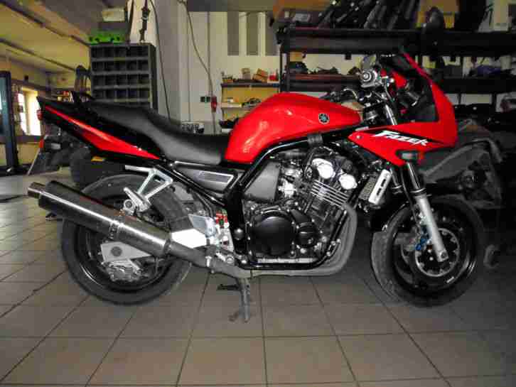 Yamaha FZS 600 Fazer Unfallschaden