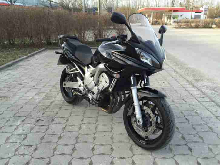 Yamaha Fazer FZ6 (BJ. 2005)