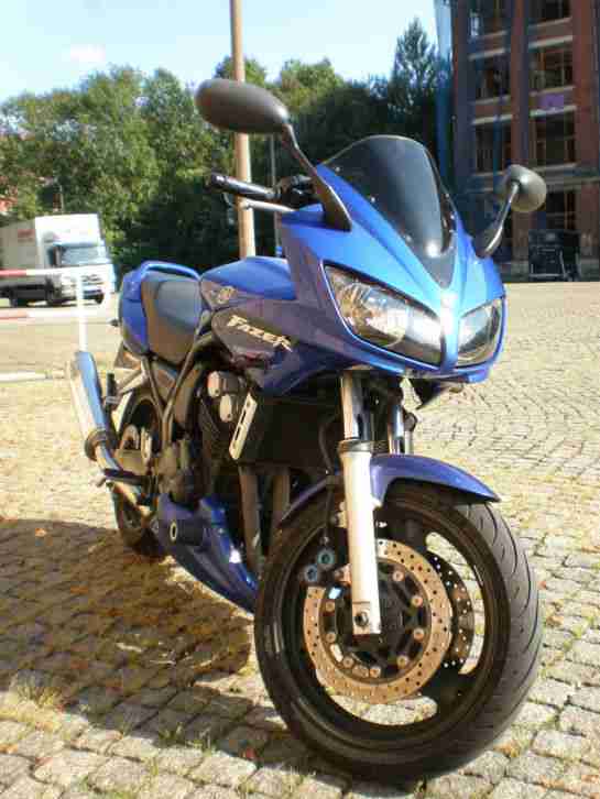 Yamaha Fazer FZS 600 RJ02 Top Zustand TÜV Neu