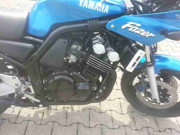 Yamaha Fazer FZS600 Top ansehen