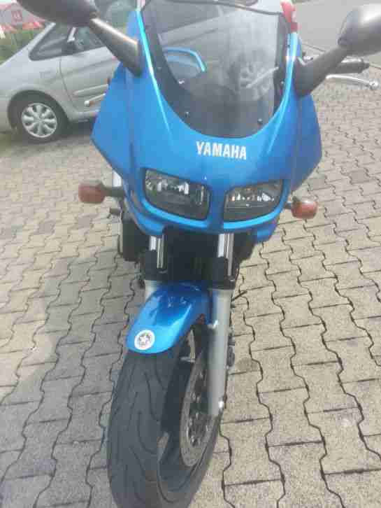Yamaha Fazer FZS600 Top ansehen