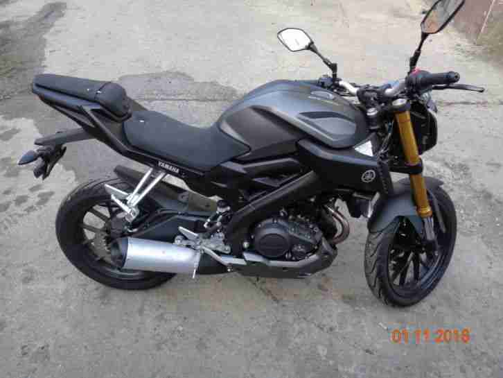 MT 125 ABS 1300Km Bj 12 015 1 Hand Top