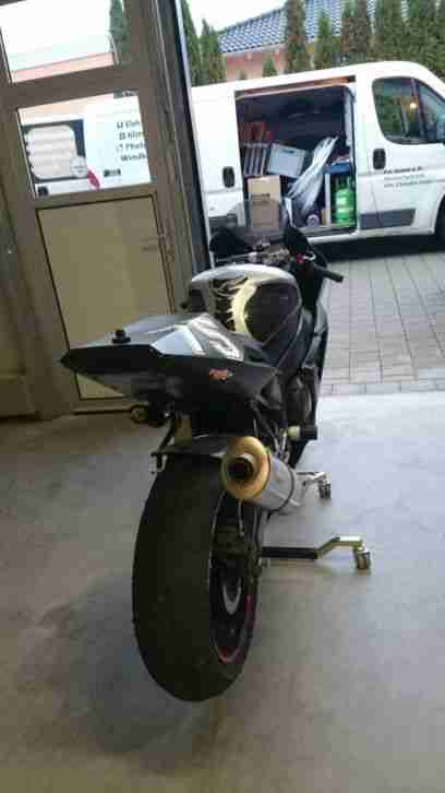 Yamaha R 1 Rennmaschine motorrad