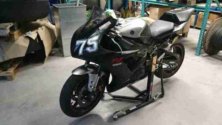 Yamaha R 1 Rennmaschine motorrad