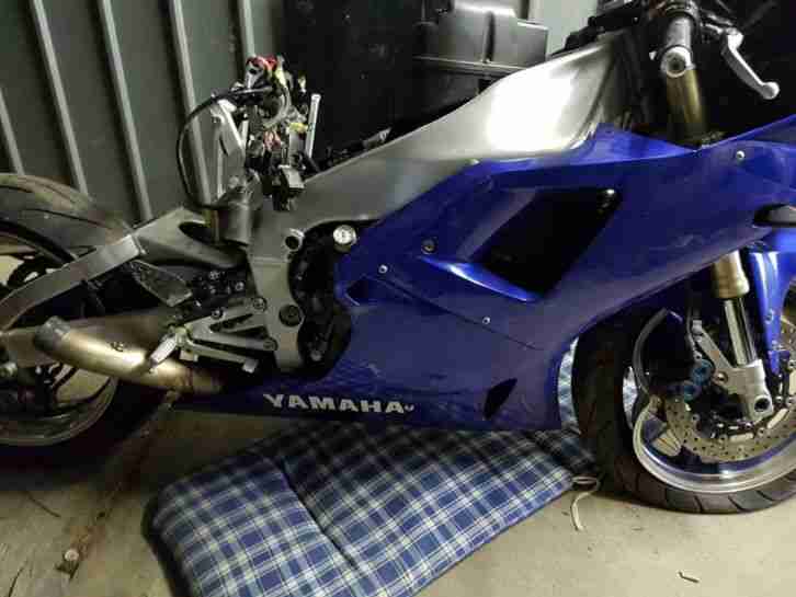 Yamaha R1 1000ccm Supersport mit tuning
