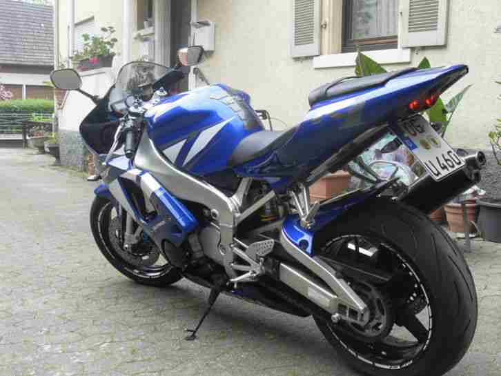 Yamaha R1