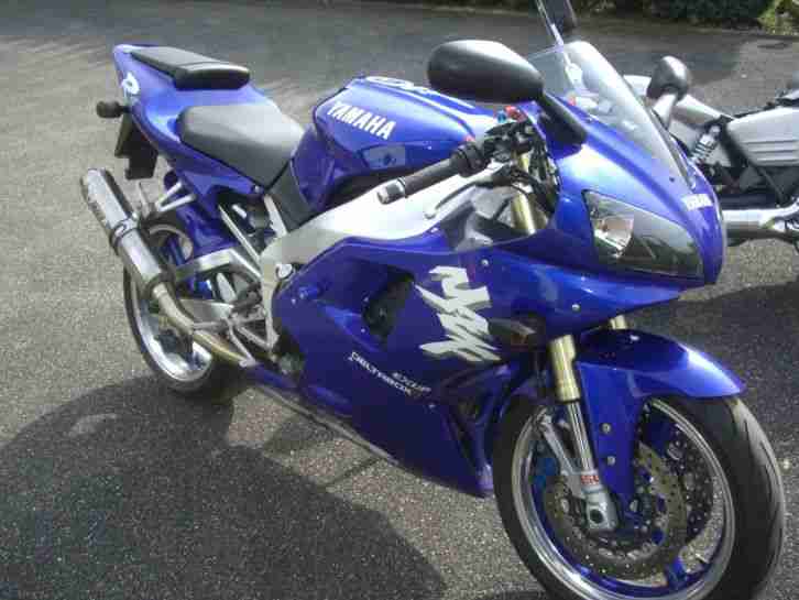 Yamaha R1 / RN 01 YZF 1000