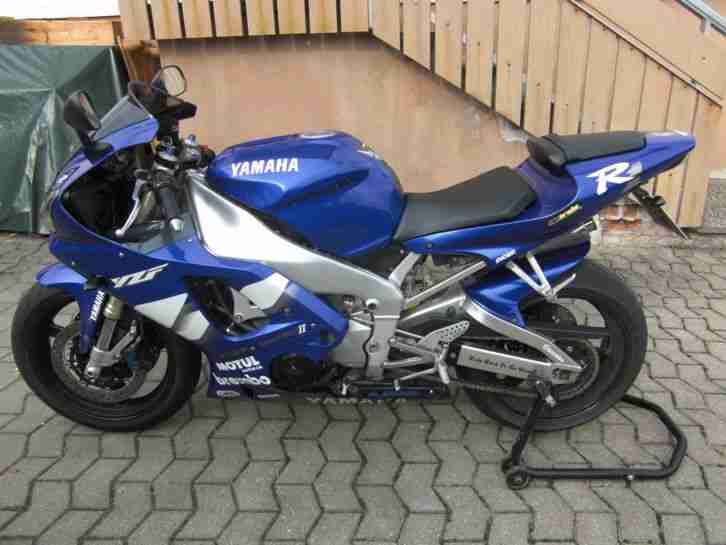 Yamaha R1 RN04