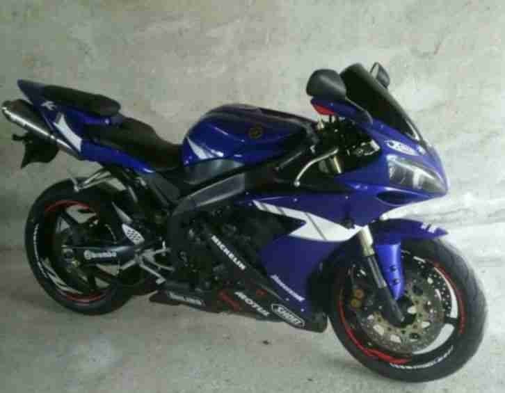 Yamaha R1 RN12