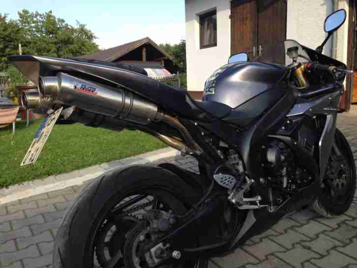 Yamaha R1 RN12