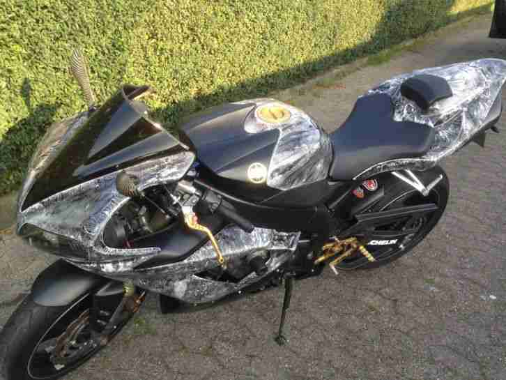 Yamaha R1 RN12 Absoluter Hammer Anschauen TOP TÜV NEU nur 15000 km original