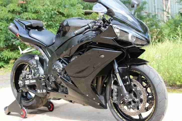 R1 RN19 2008 TÜV neu Akrapovic Gilles