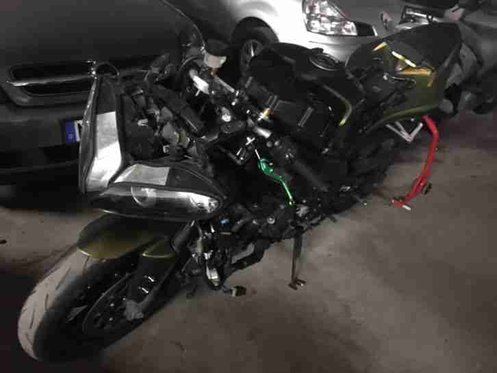 Yamaha R1 RN19