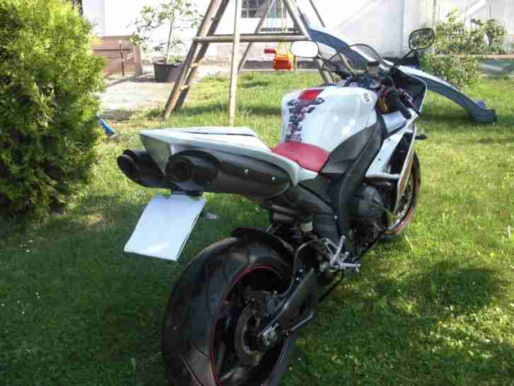 Yamaha R1 RN19 WEISS TOP ZUSTAND