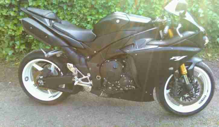 Yamaha R1 Rn22