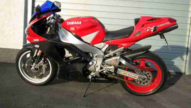 Yamaha R1 Spezialumbau Streetfighter Laaks-Tuning 175PS Flachschieber