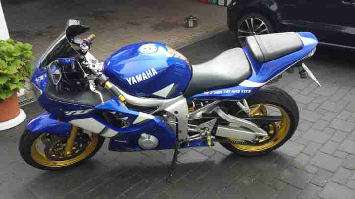Yamaha R6