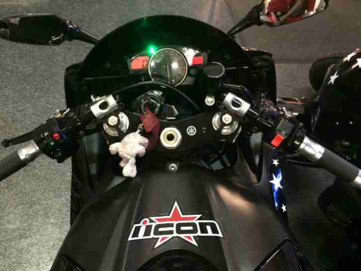 Yamaha R6 RJ11 Bj.2006 mit super vielen Extras