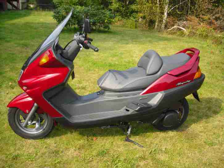 Yamaha Roller / 1790 Km,