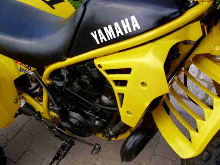 Yamaha TRI - Z Rakete 2 Takt ca. 50 PS