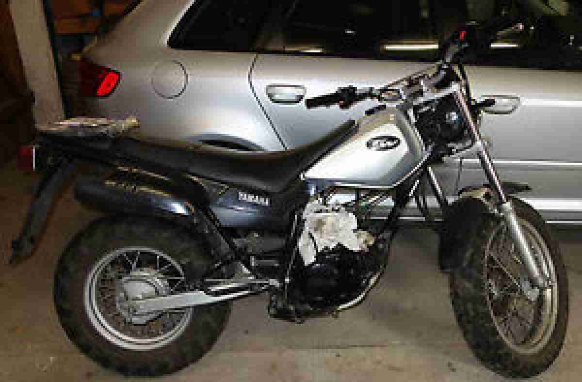 Yamaha TW 125 Bj: 2004 zur Reparatur oder Ersatzteilgewinnung