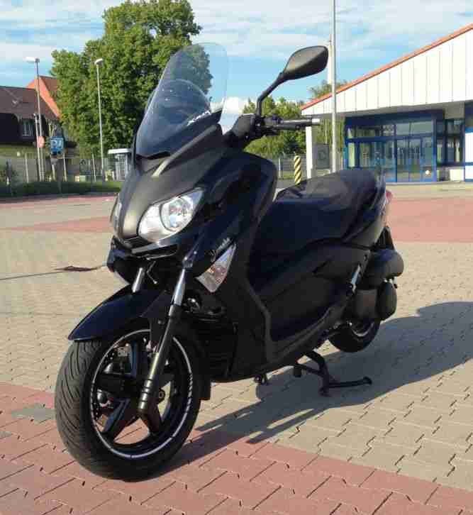 Yamaha X-MAX 250R SG22 Modell 2010 Motorroller Roller 8500 km Top Zustand