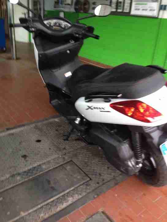 Yamaha X Max 125 i