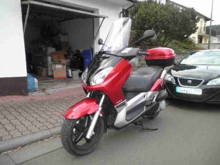 Yamaha X-Max 250 YP 250 R 1. Hand !!! Viel Zubehör !!! 25000 KM !!!