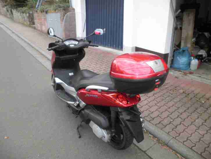 Yamaha X-Max 250 YP 250 R 1. Hand !!! Viel Zubehör !!! 25000 KM !!!