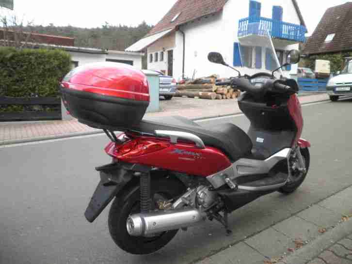 Yamaha X-Max 250 YP 250 R 1. Hand !!! Viel Zubehör !!! 25000 KM !!!