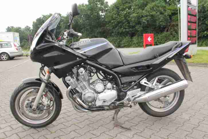 Yamaha XJ 900 Diversion in schwarz ab 49,00 monatlich