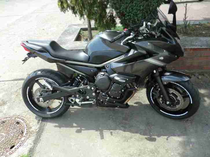 Yamaha XJ6 Xj Top Zustand Diverson 35 KW Drossel ABS Naked Streetfighter abs z