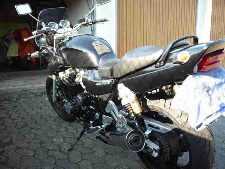 Yamaha XJR 1200